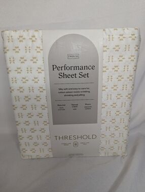 NWT Threshold Performance Twin Sheet Set